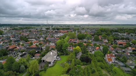 Volando-Sobre-El-Pueblo-De-Nieuw-Beijerland-En-Los-Países-Bajos