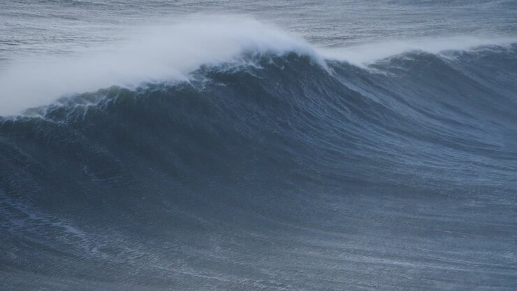 Giant waves breaking, stormy weather