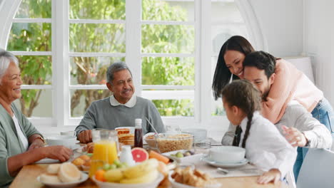 Breakfast,-love-and-morning-with-big-family