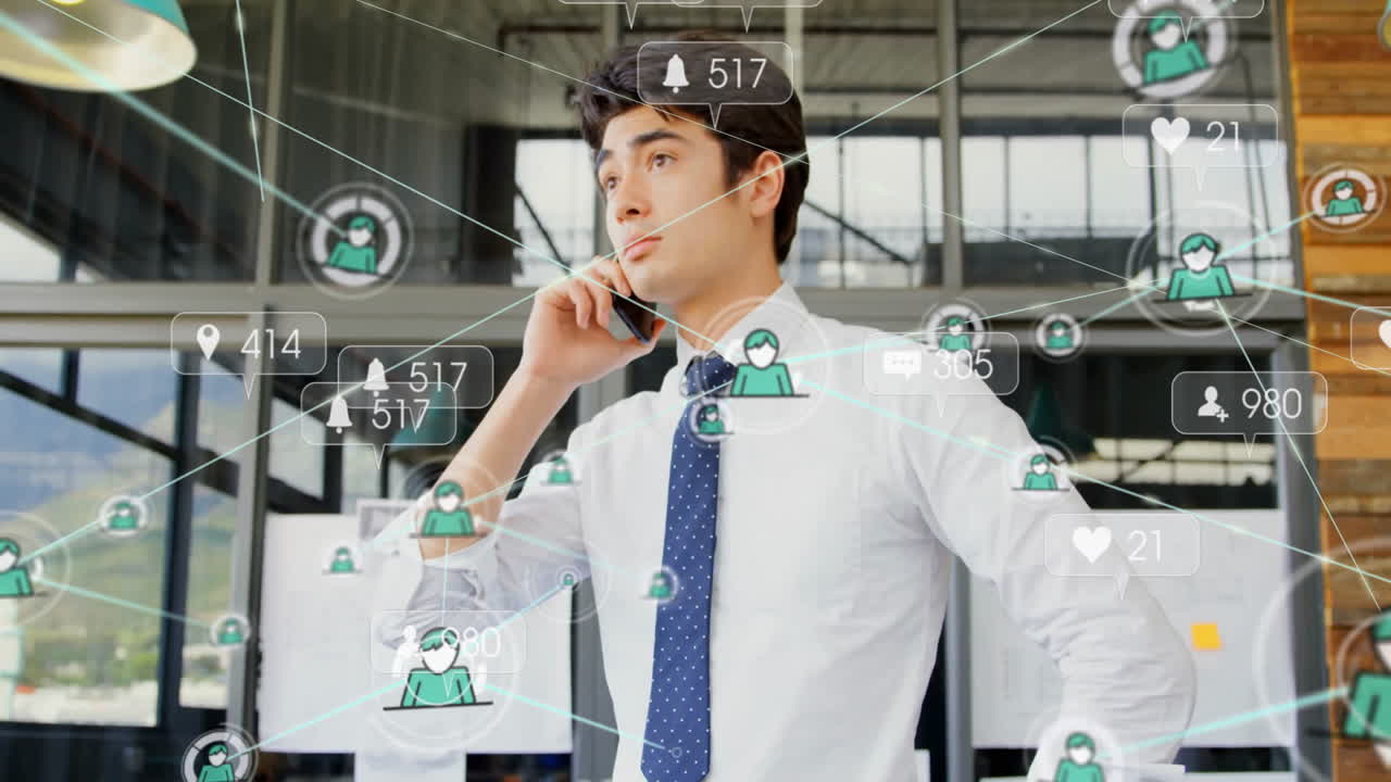 스마트 폰을 사용하는 백인 사업가에 대한 사람 아이콘과의 연결 네트워크의 애니메이션