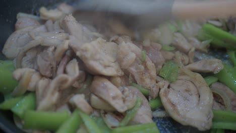 cocción de pollo salpicado