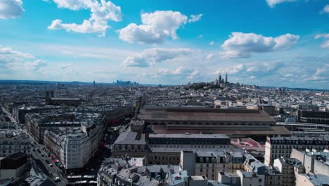 Paris-Gare-Du-Nord-Bahnhofsgebäude-Und-Gleise,-Drohnenansicht