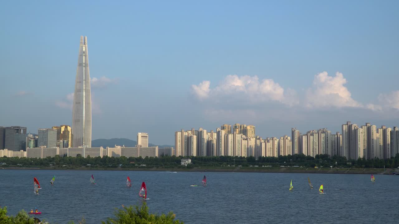 한국 서울의 여름 윈드서핑