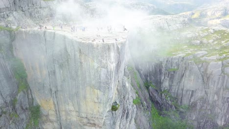 Preikestolen-In-Norwegen,-Luftdrohnenaufnahme-24.mp4