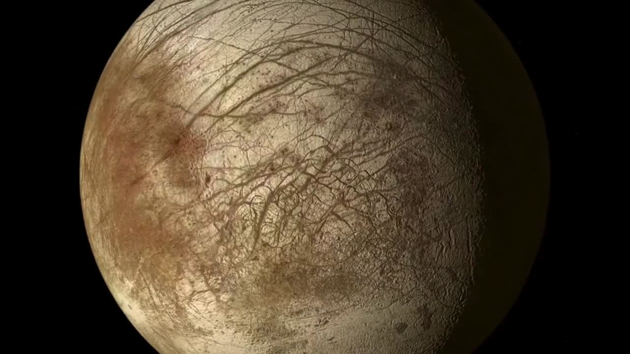 유로파, 목성의 달, 그의 행성 주위를 회전