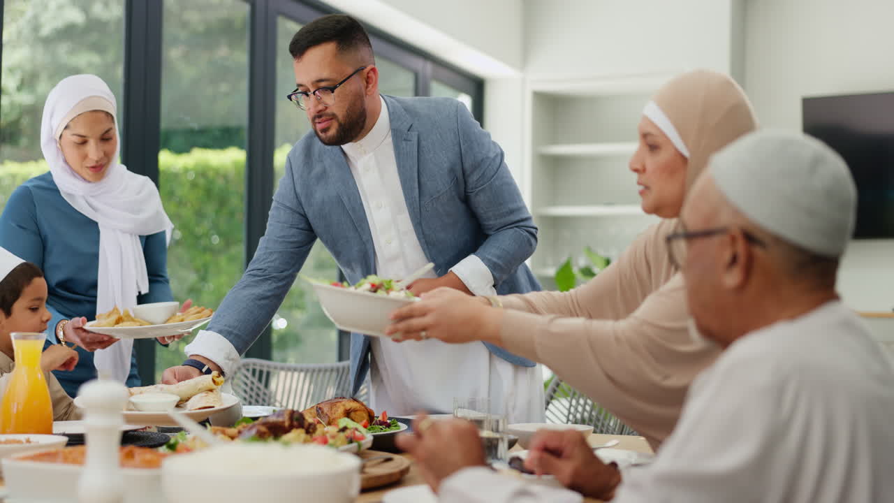 cena de familia musulmana