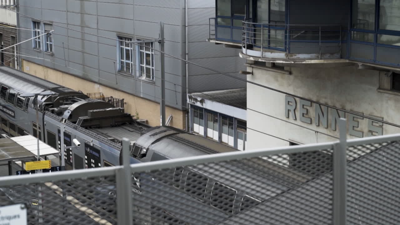 레네 기차역에서 열차