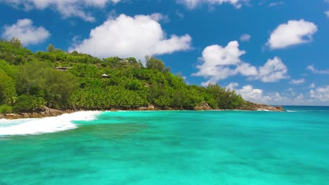 Paradisque-beach-and-beautiful-blue-sky-on-the-island-of