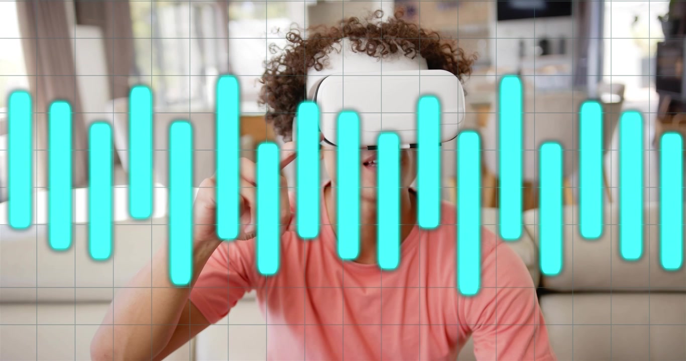 Homem usando headset de VR, alcançando e tocando o headset, ativando barras e grade ciano, testando tecnologia