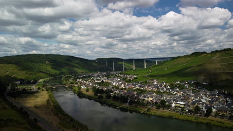 Flight-toward-a-village-next-to-Moselle-and-vineyard