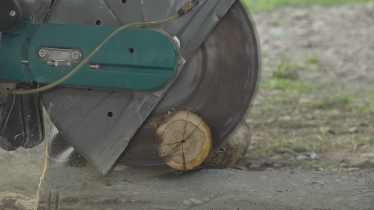 máquina de sierra de hormigón eléctrica en diferentes situaciones de desastre.