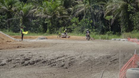 serikin bau motocross,dirt bike race,kuching,borneo.