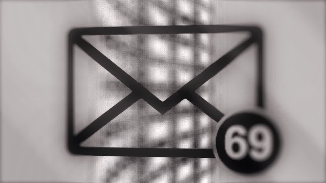 iconos de notificación de correo electrónico en una pantalla de computadora