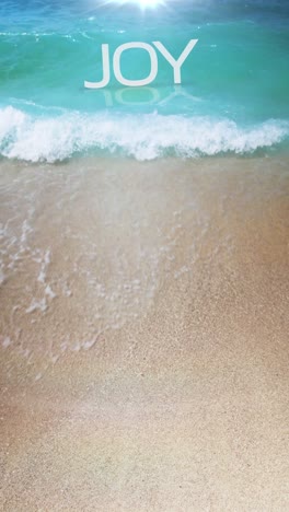 signo de playa de verano en la costa tropical con agua turquesa y cielo azul