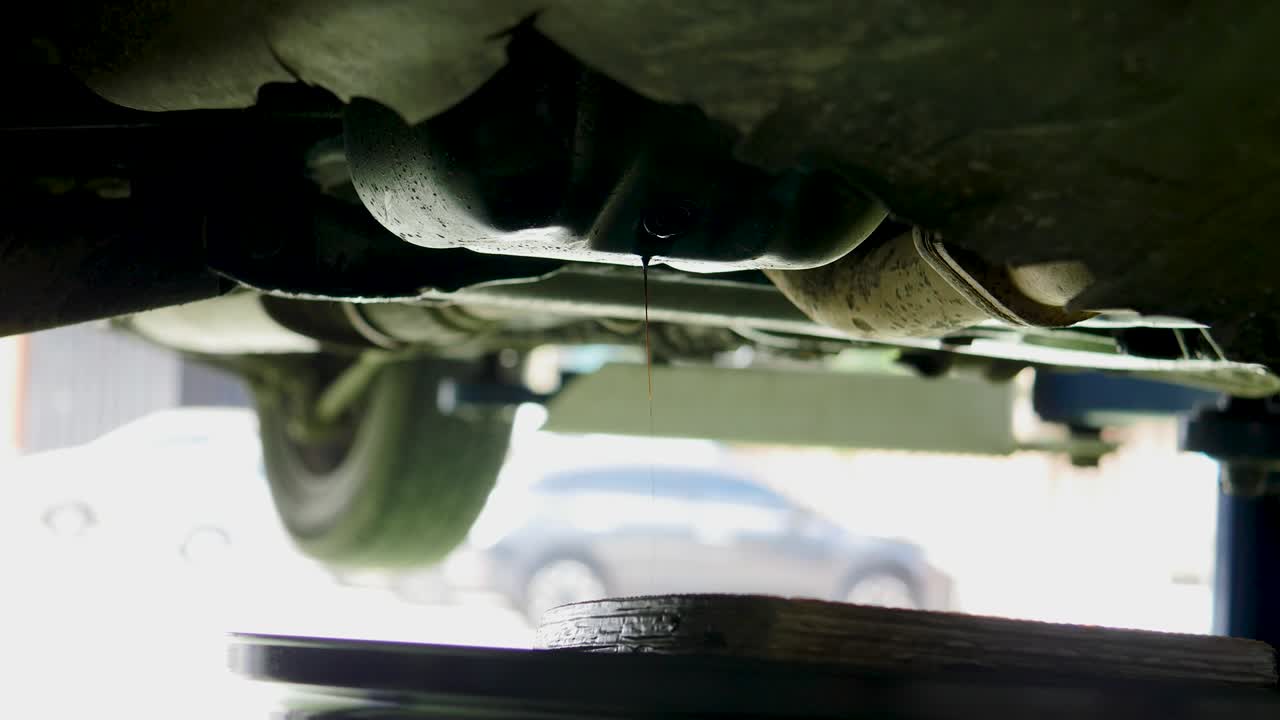 전문적인 기계 정비 자동차