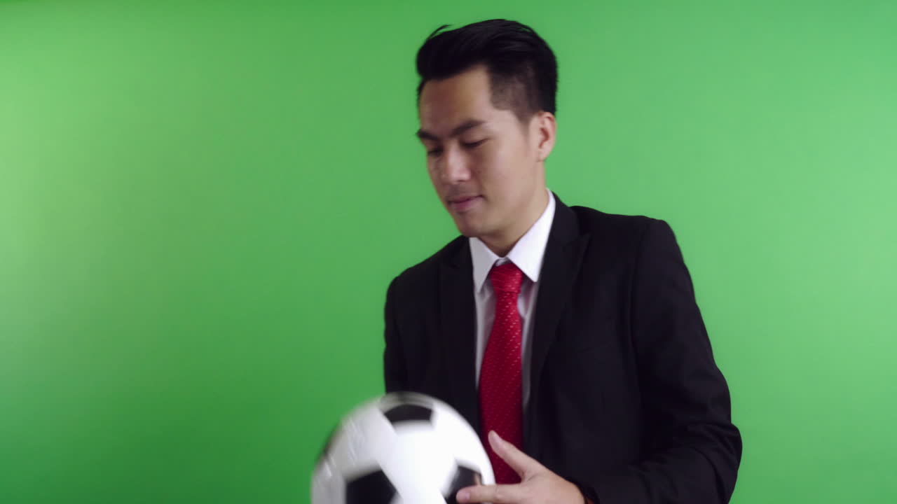 Businessman Spin Ball On Finger, Video In 4K