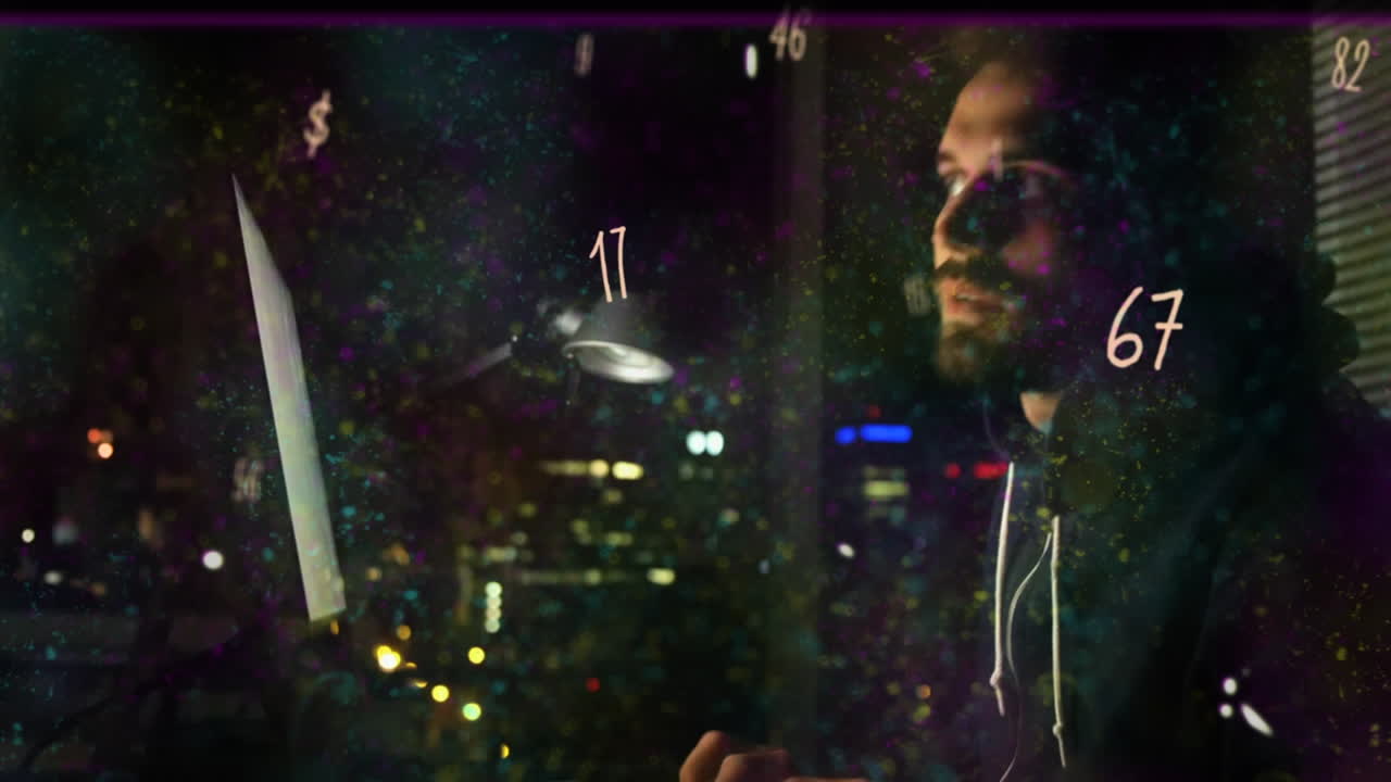 animación de la pantalla con glitch y números sobre hacker con computadora