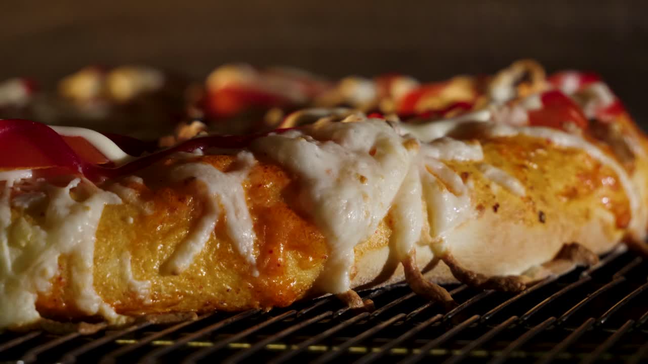 오븐에서 피자를 는 것