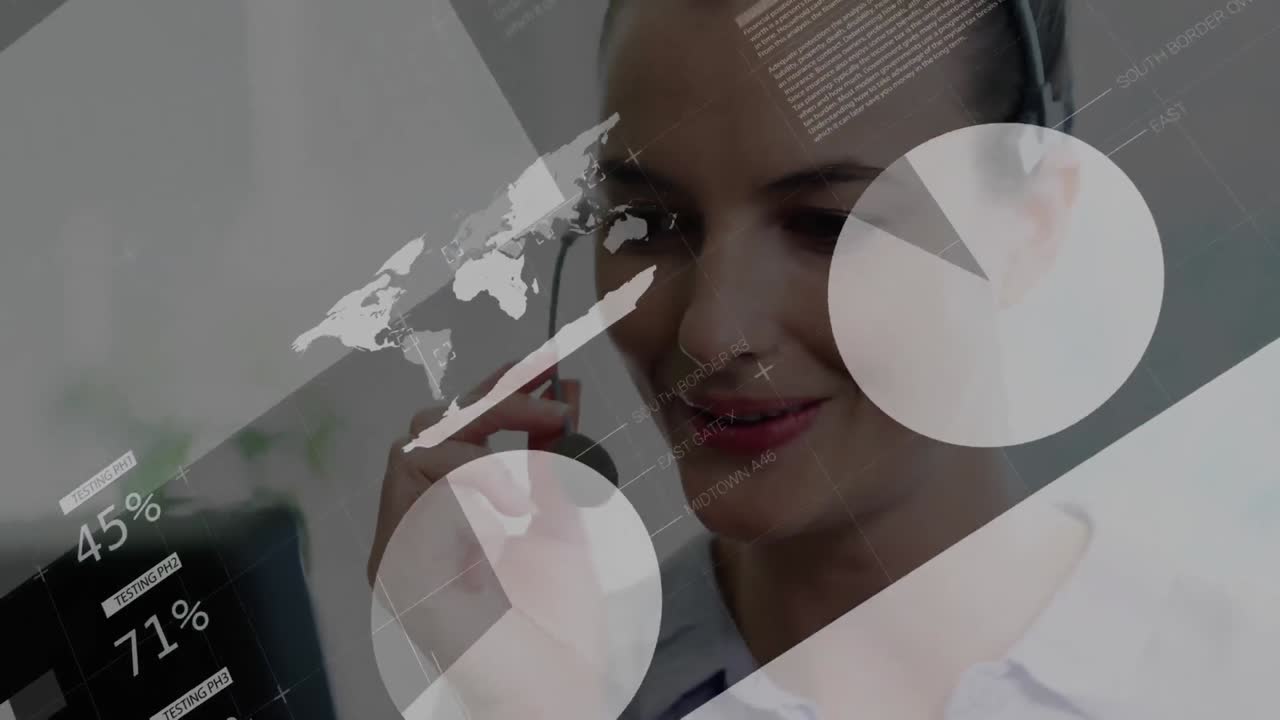 animación del procesamiento de datos con una mujer en el teléfono en el fondo