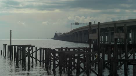 Pier-Dilapidado-Puente-Sobre-El-Lago-Pontchartrain-Louisiana