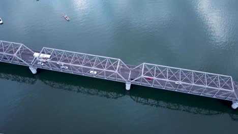 Vogelperspektive-über-Tom-Uglys-Bridge,-Sylvania