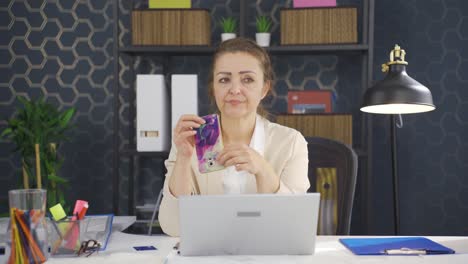 Stressed-business-woman-is-thinking.