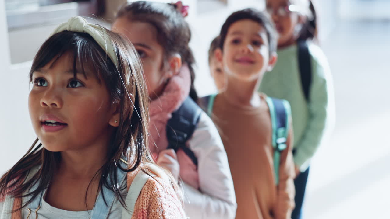 교육, 라인 및 친구와 아이들