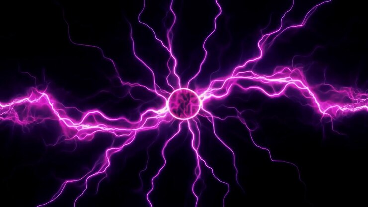 Sfera di plasma viola luminosa con archi elettrici radianti