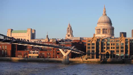 Millennium-Bridge-09