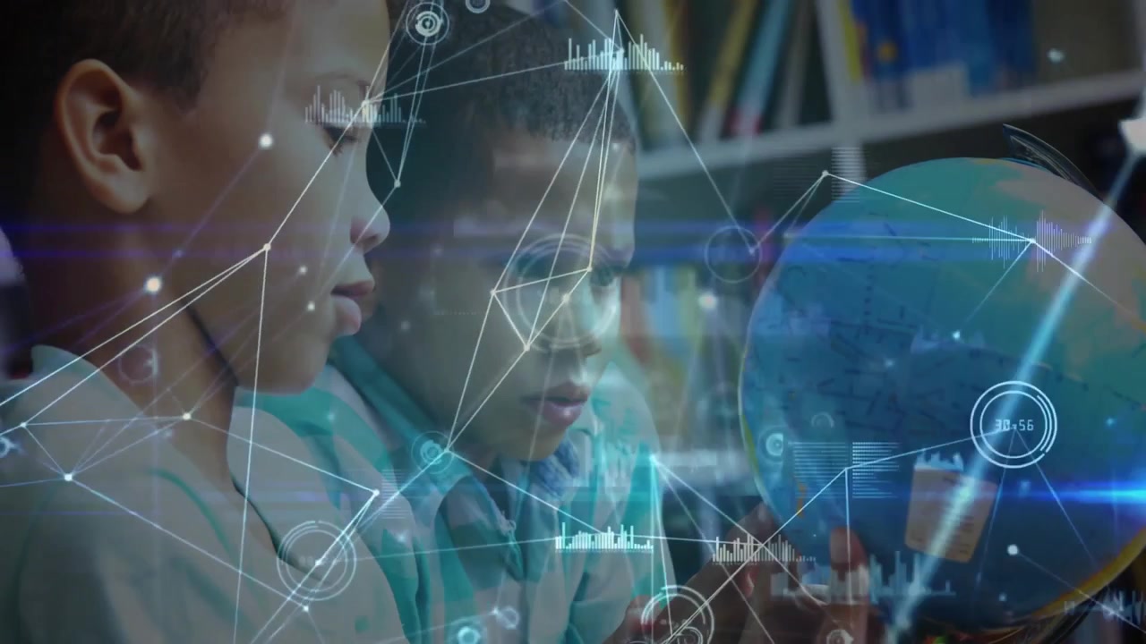 Due giovani studenti che esplorano un mappamondo con sovrapposizioni di dati digitali