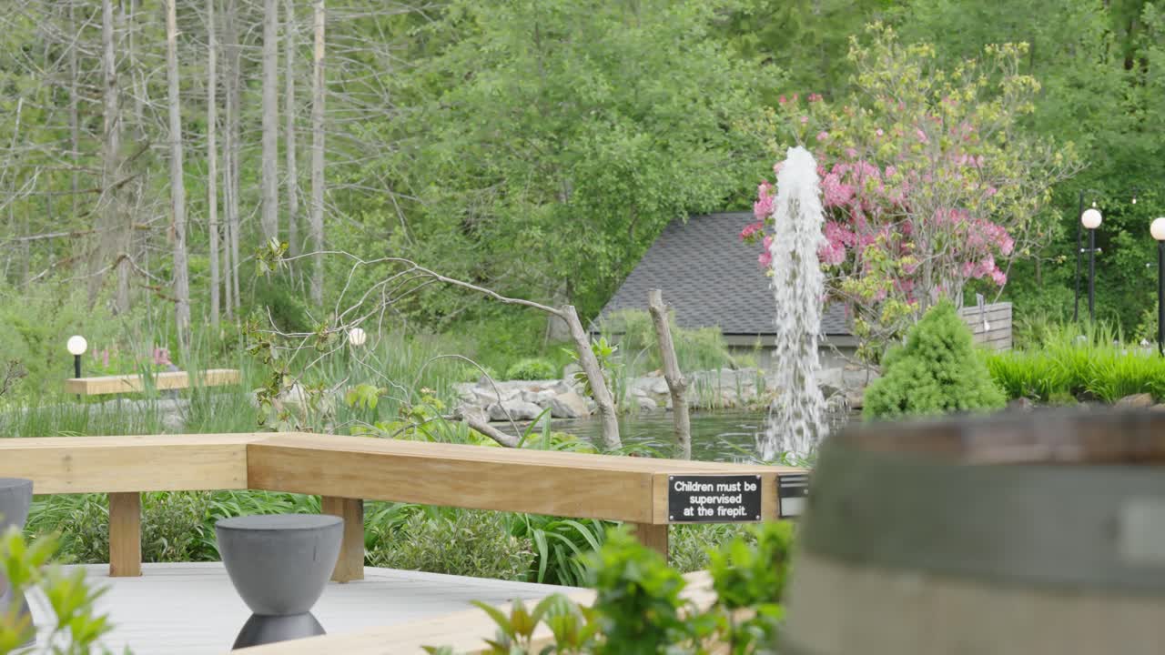 фонтан на красивой ферме