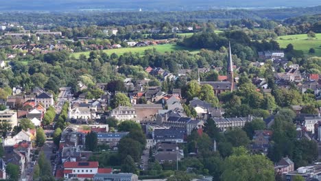 Warmer,-Sonniger-Tag-Nahe-Der-Grenze-Zu-Deutschland-Und-Der-Architektur-Von-Vaals