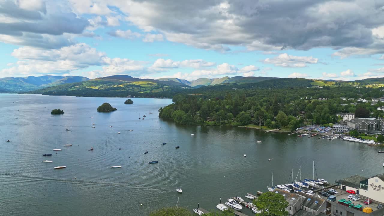 bowness-on-windermere 항공 영상의 시네마틱 조감도