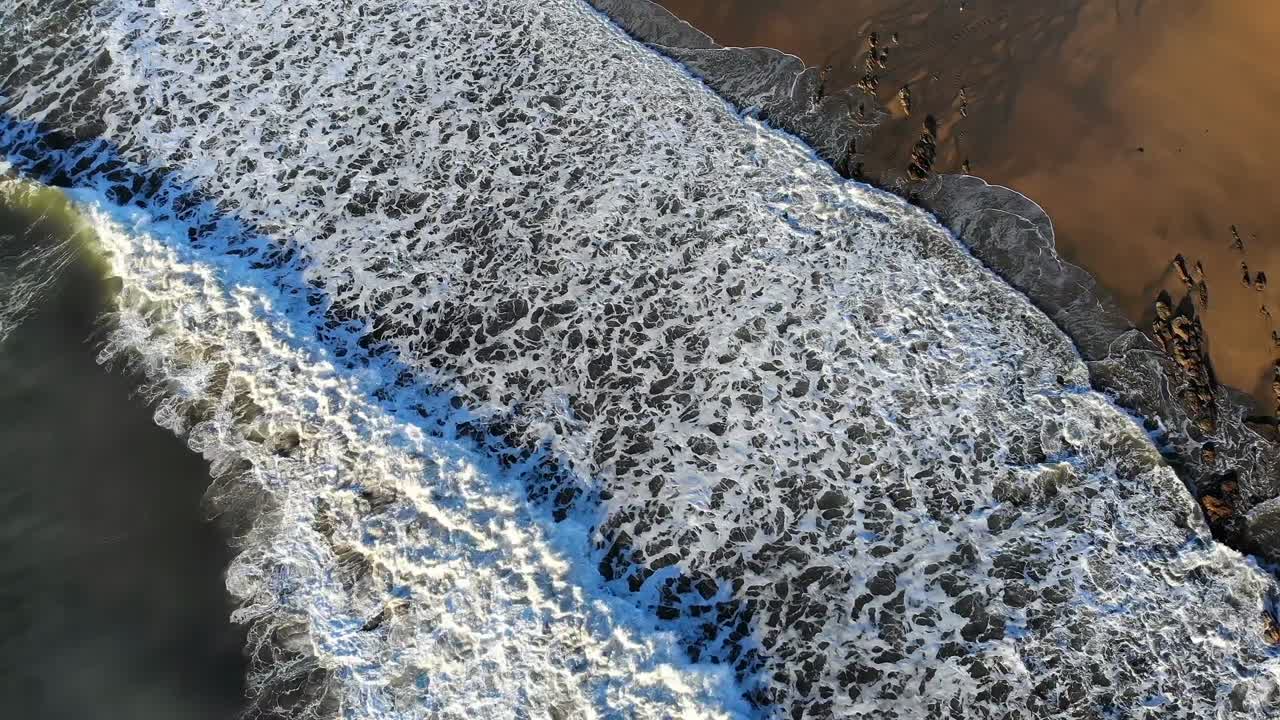 ⁇ 은 날에 해변 4k