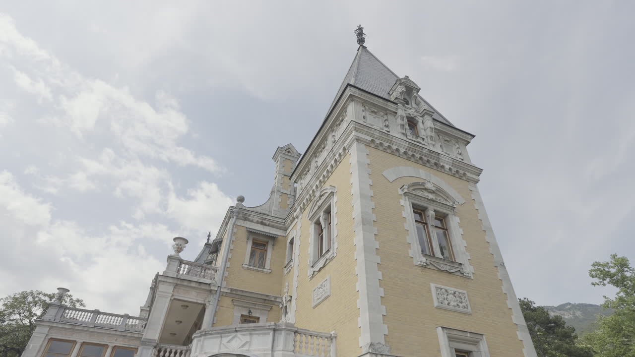 экстерьер исторического европейского дворца