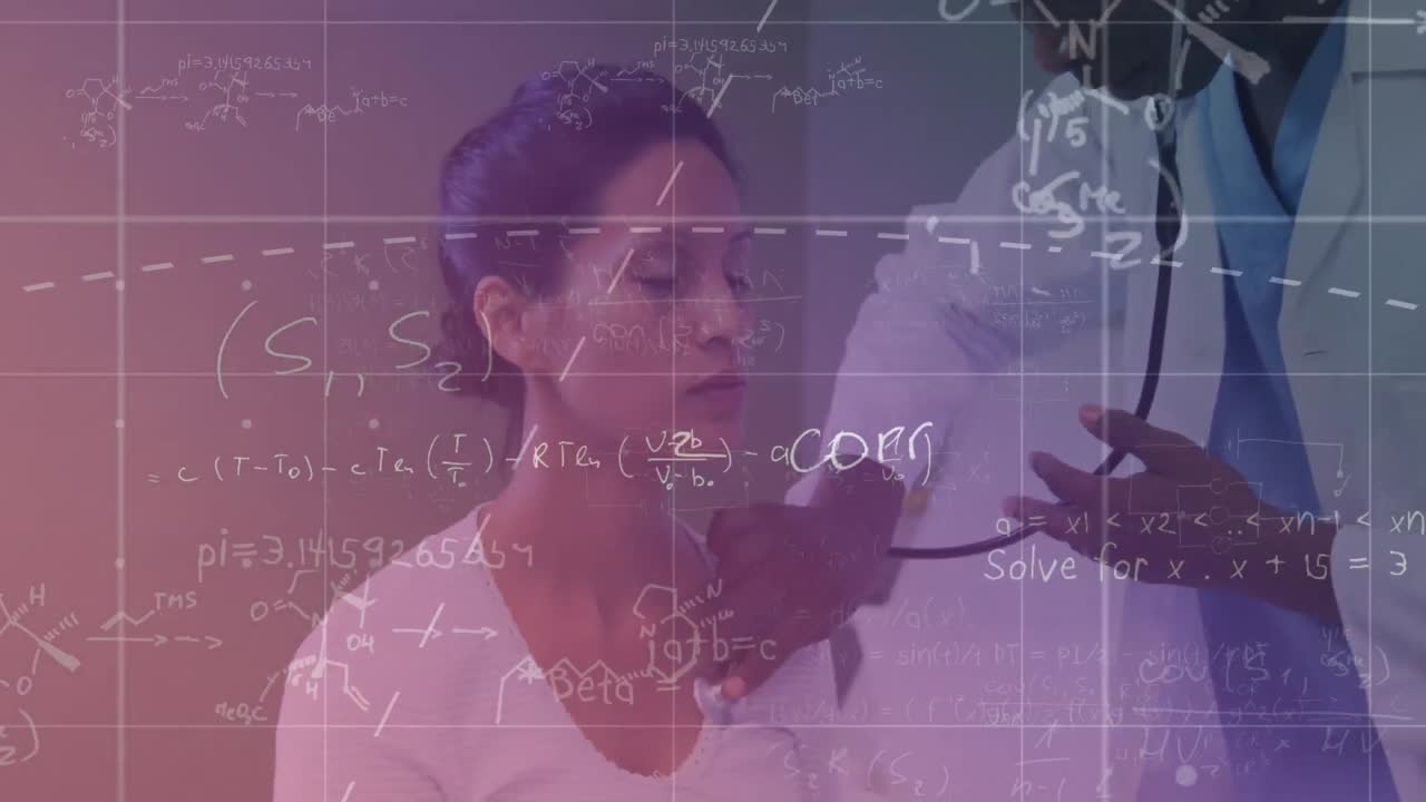 ecuaciones matemáticas sobre una paciente afroamericana siendo examinada en el hospital