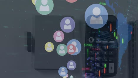 animación del procesamiento de datos financieros e iconos sobre la calculadora en el escritorio