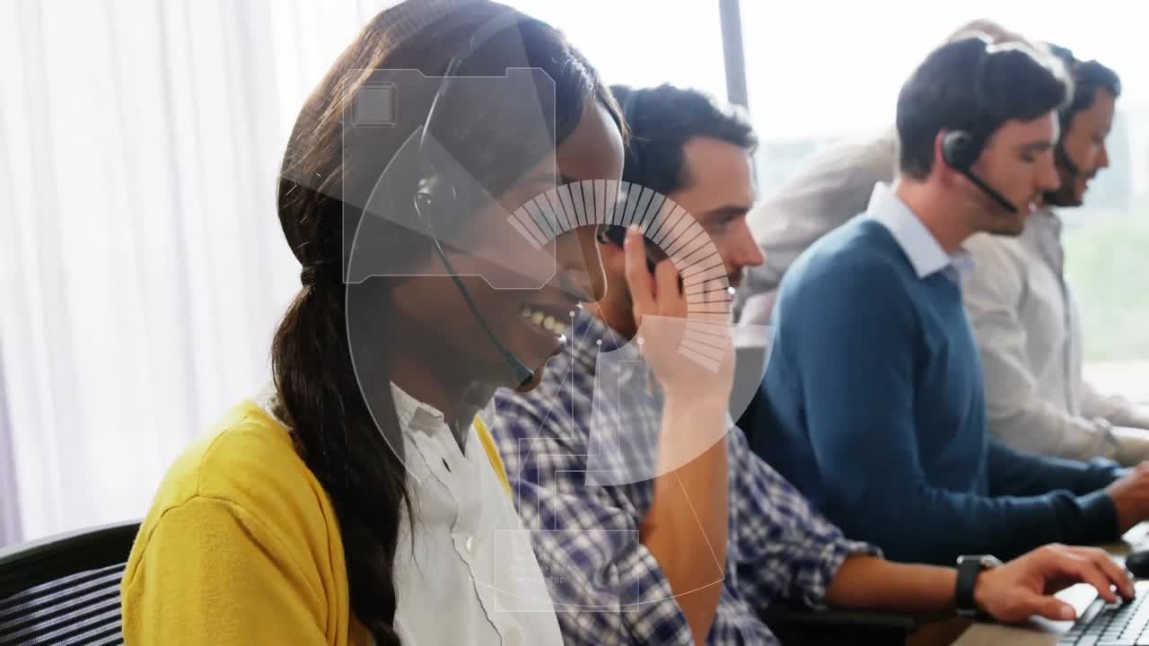 휴대폰 헤드 ⁇ 을 착용한 사업가들에 대한 디지털 인터페이스와 데이터 처리 애니메이션