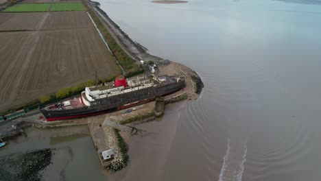 Tss-Duke-Of-Lancaster-Verlassenes-Eisenbahndampfer-passagierschiff-Angedockt-In-Mostyn-Docks,-Uk