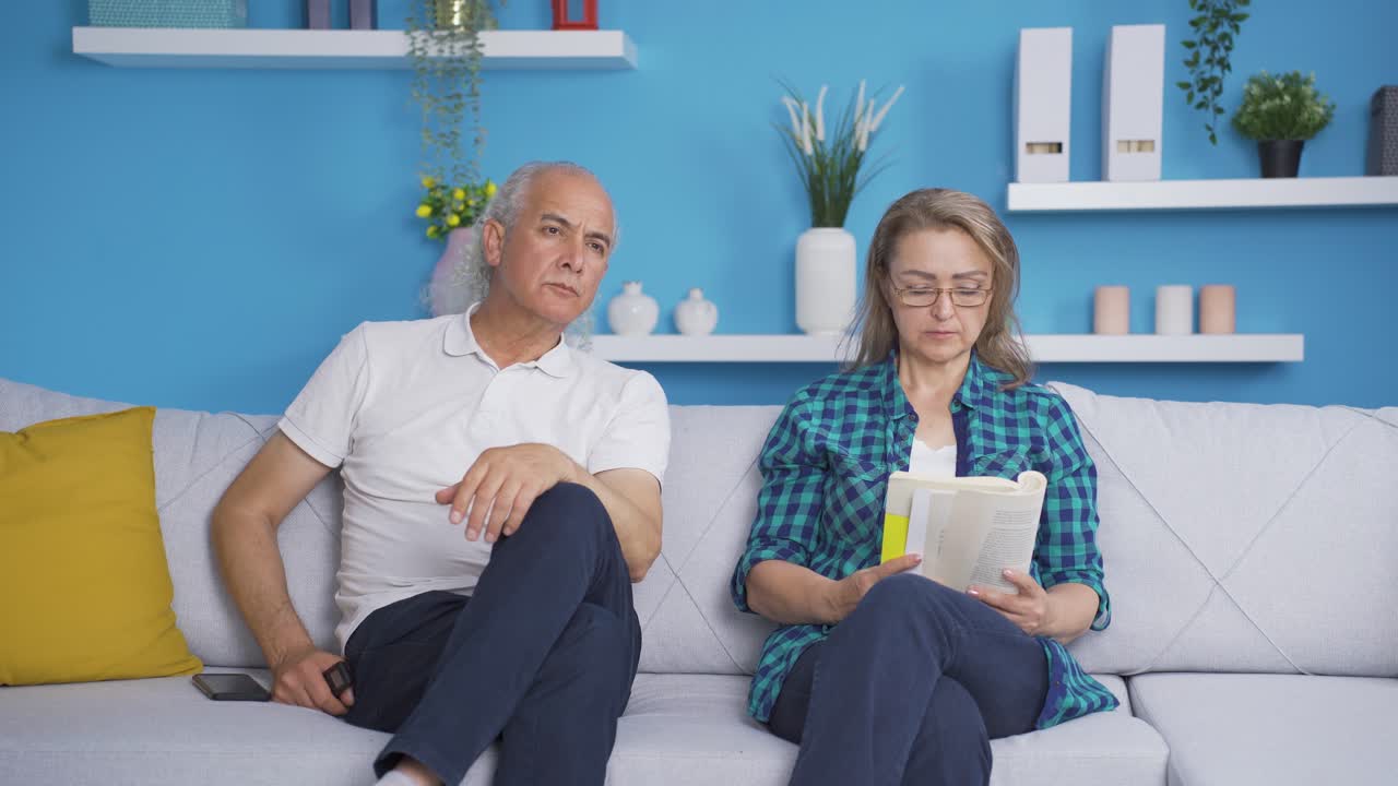 집에 전기가 끊겼어요.