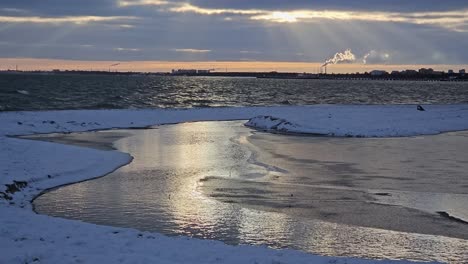 Colourful-sea-reflection-of-sun-rising-over-the-Gulf-of-Gdansk,-Poland