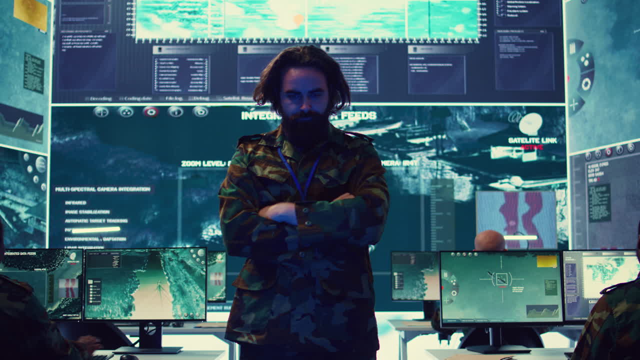 Command sergeant major employs high tech holograms to examine real time data