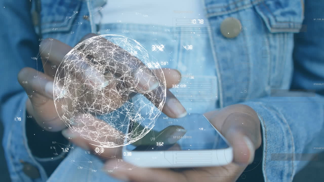 animación de la red de conexiones con el mundo a través de una mujer afroamericana que usa un teléfono inteligente