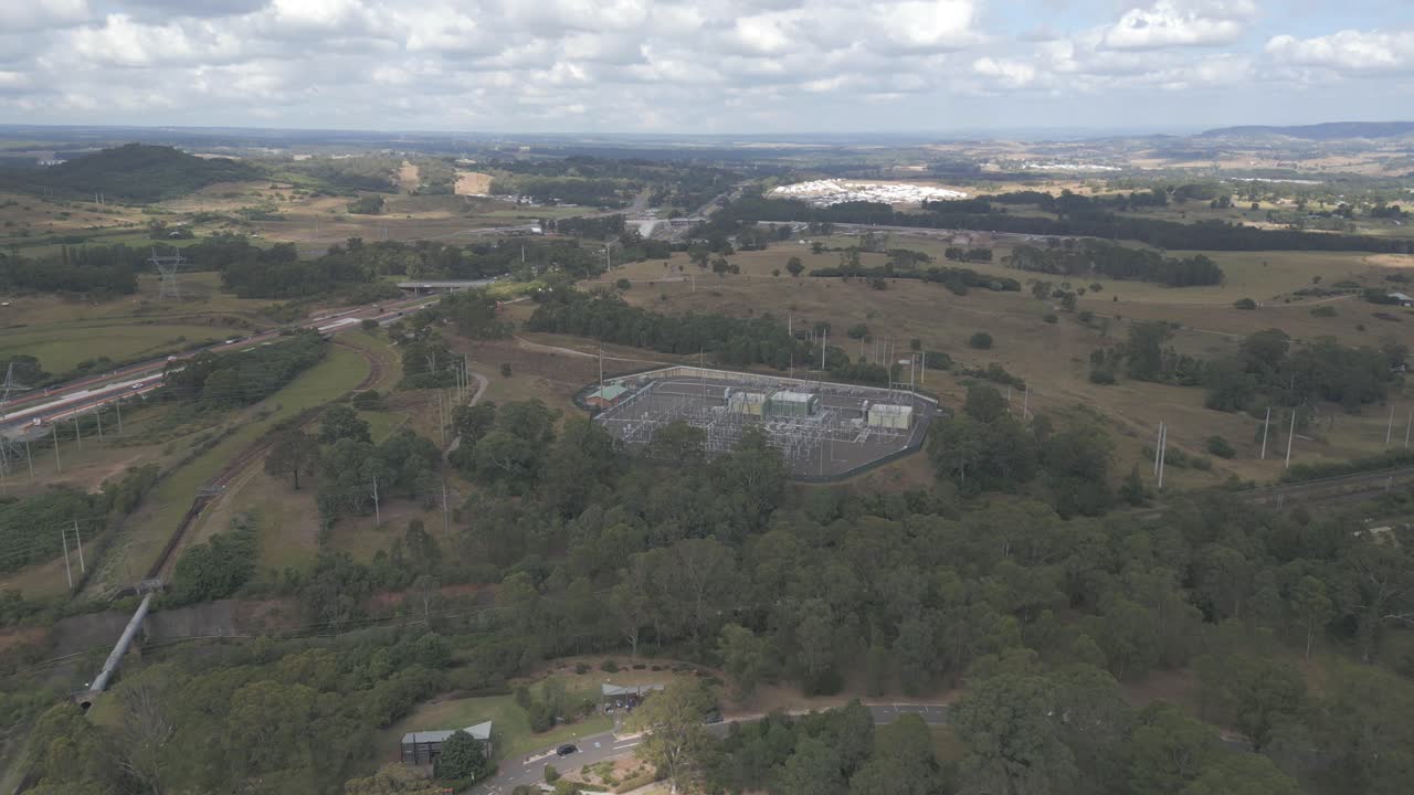 vista aérea del jardín botánico australiano en el suburbio de mount annan, nsw, australia