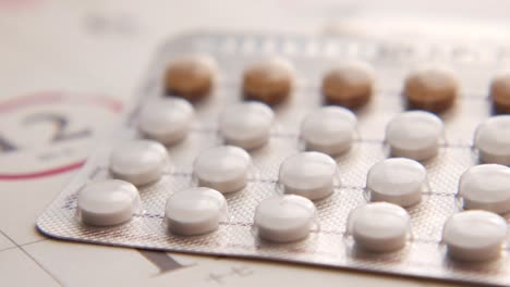 birth control pills and calendar