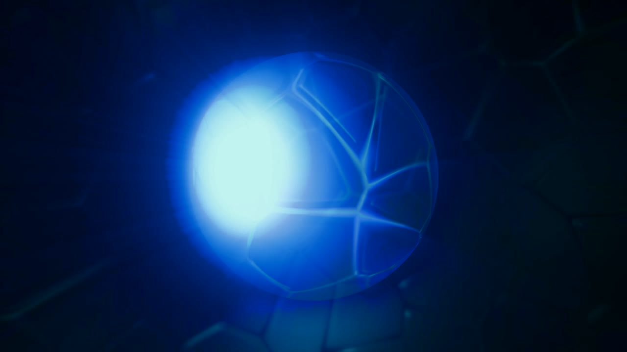 색의 공은 모양과 함께 어두운 배경에서 박동합니다. 물 에 있는 것처럼 움직이는 패턴과 함께 반이는 공. 아름다운 색의 공은 변화하는 패턴으로 반습니다.