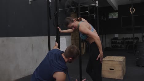 Entrenamiento-Cruzado-En-Un-Gimnasio