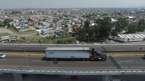 vista aerea de la carretera en puebla, mexico