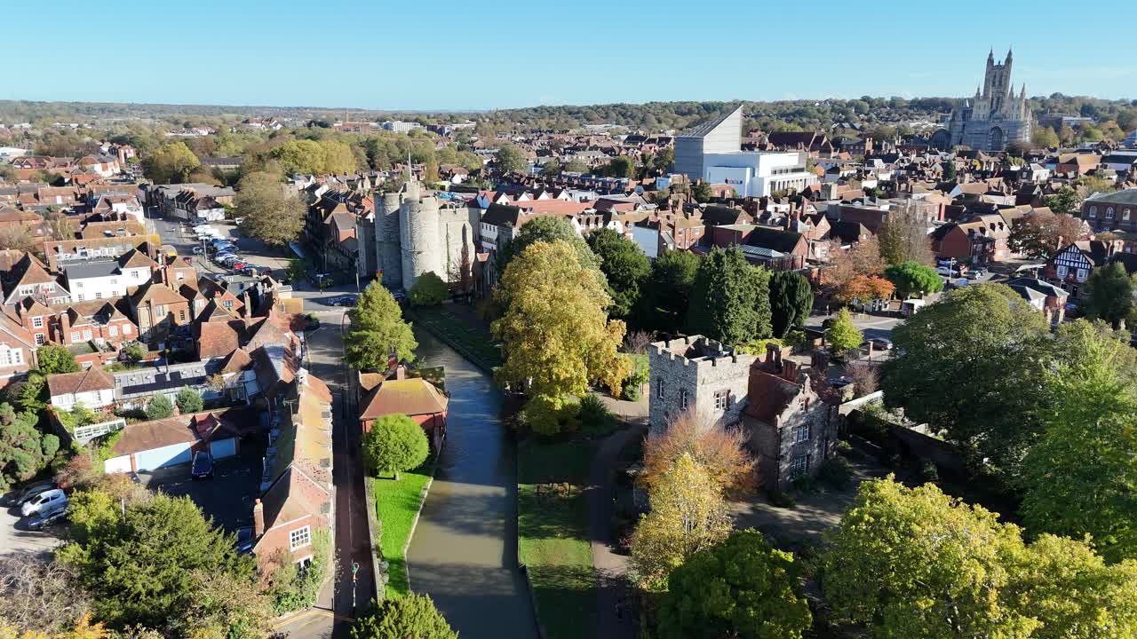 웨스트게이트 가든스 캔터버리 켄트 영국 드론을 철수