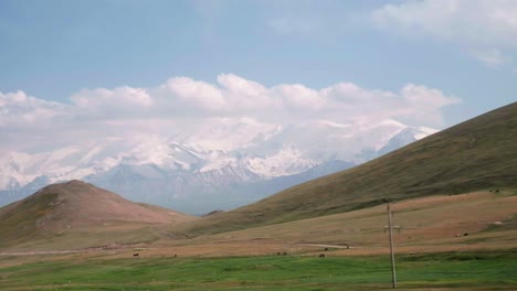 Cordillera-De-Alay-En-La-Región-De-Osh-De-Kirguistán